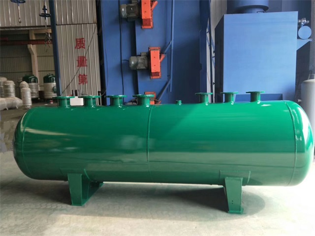 洛扎洛扎洛扎蒸汽分气缸